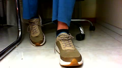 Snapshot of pablomenesssl chatting on 12-24-24, 06:39 Pablo Meness online show from 12-24-24, 06:39