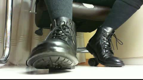 Snapshot of pablomenesssl chatting on 01-07-25, 10:52 Pablo Meness online show from 01-07-25, 10:52