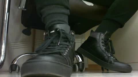 Snapshot of pablomenesssl chatting on 01-16-25, 05:01 Pablo Meness online show from 01-16-25, 05:01