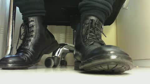 Snapshot of pablomenesssl chatting on 02-06-25, 03:41 Pablo Meness online show from 02-06-25, 03:41