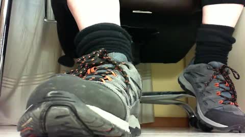 Snapshot of pablomenesssl chatting on 03-03-25, 06:44 Pablo Meness online show from 03-03-25, 06:44