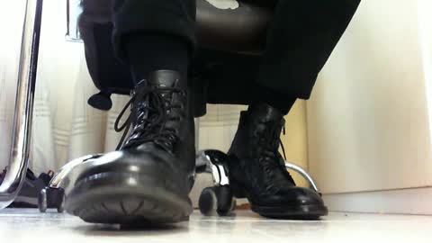 Snapshot of pablomenesssl chatting on 03-10-25, 02:05 Pablo Meness online show from 03-10-25, 02:05