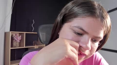 Paige online show from 02-14-25, 06:29