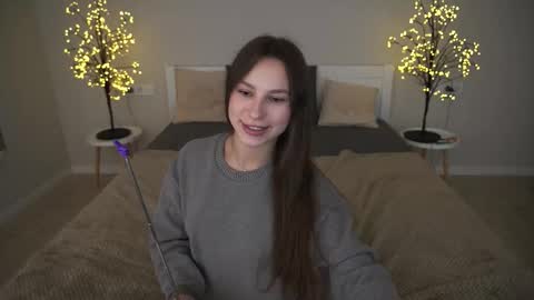 Paige online show from 10-07-25, 01:19