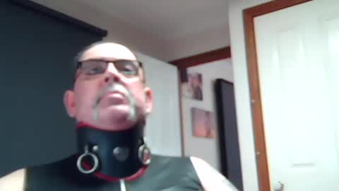 Snapshot of painboi00001 chatting on 05-12-26, 04:53 painboi00001 online show from 05-12-26, 04:53