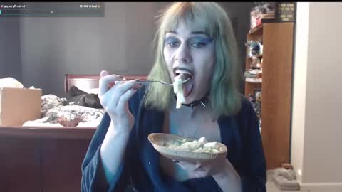 Snapshot of palaceofmalice chatting on 01-14-25, 07:32 palaceofmalice online show from 01-14-25, 07:32