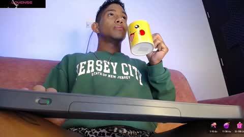 Palo Santo online show from 03-25-26, 07:47