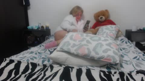 paloma online show from 01-30-25, 04:16