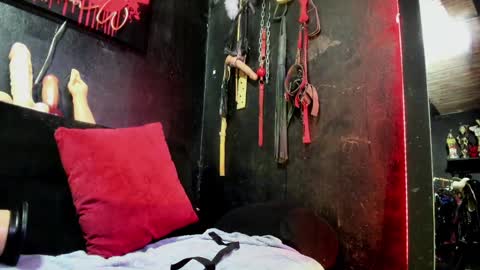 Paloma online show from 02-26-25, 01:00