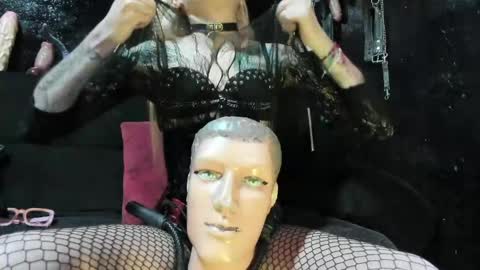 Snapshot of palomawells chatting on 04-29-26, 09:43 Paloma online show from 04-29-26, 09:43