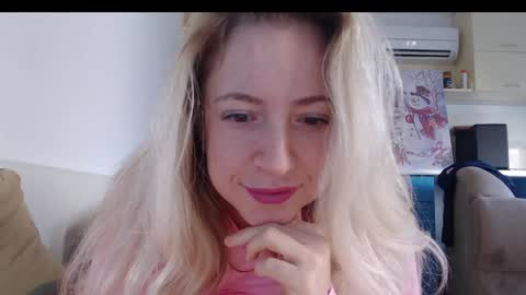 Snapshot of pam_fans chatting on 01-02-25, 08:39 BABE online show from 01-02-25, 08:39