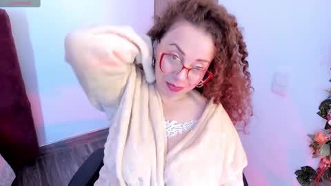 Snapshot of pam_hills chatting on 03-11-25, 04:07 You can call me Mommy Goddess Queen online show from 03-11-25, 04:07