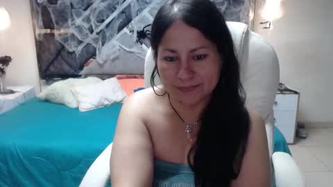 Pamela Jones online show from 10-10-25, 03:49