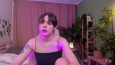 Snapshot of pamela_tiffin chatting on 01-11-26, 01:10 Pam online show from 01-11-26, 01:10