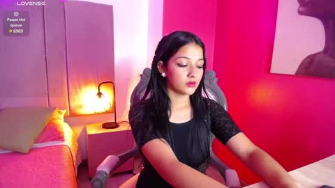 PamelaEvans   online show from 01-29-25, 08:14