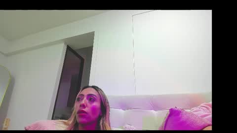 Snapshot of pamelareal92 chatting on 06-10-26, 04:01 pamela online show from 06-10-26, 04:01