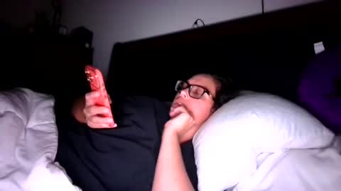 Snapshot of pamelonaa chatting on 10-27-25, 08:57 PAMELONAA online show from 10-27-25, 08:57