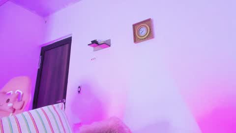 Snapshot of pammela_smith chatting on 01-08-25, 12:49 Pammela Smith online show from 01-08-25, 12:49