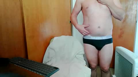 Snapshot of panchomadrid chatting on 05-19-26, 12:33 Pancho Madrid online show from 05-19-26, 12:33