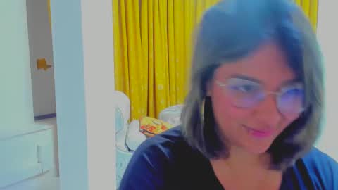 Snapshot of pandoracherry chatting on 01-04-25, 03:40 Pandora online show from 01-04-25, 03:40