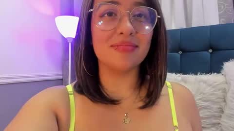 Snapshot of pandoracherry chatting on 03-11-25, 03:48 Pandora online show from 03-11-25, 03:48