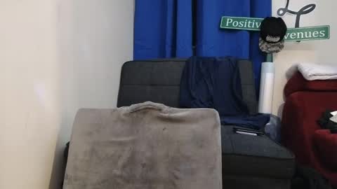 PantsLessTraveler online show from 03-08-25, 12:30