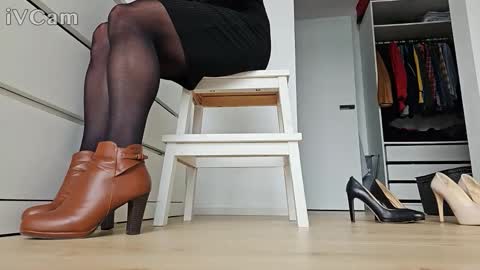 Snapshot of pantyhose_ggggg chatting on 09-24-25, 07:44 pantyhose_ggggg online show from 09-24-25, 07:44