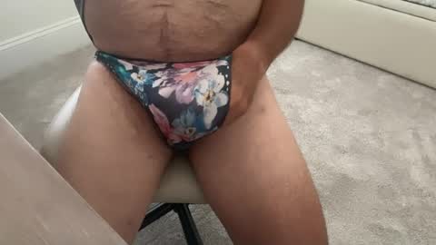 Snapshot of pantyman445 chatting on 08-02-26, 04:27 pantyman445 online show from 08-02-26, 04:27