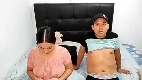 Snapshot of paola_835068 chatting on 02-17-25, 03:04 Paola 23 and Andres 25 online show from 02-17-25, 03:04