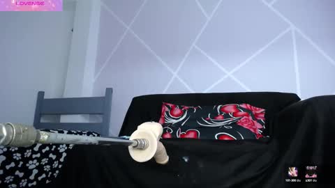 Snapshot of paola_ferrer chatting on 10-13-25, 01:44 paola online show from 10-13-25, 01:44