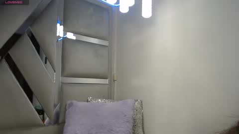 Paola Lyon online show from 03-06-25, 12:30