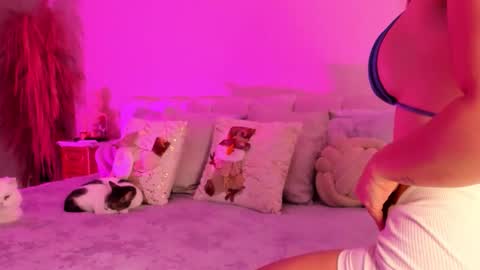 Paola   online show from 11-10-25, 01:43