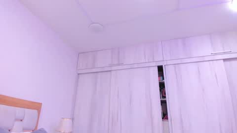 Paola  online show from 03-09-25, 06:54