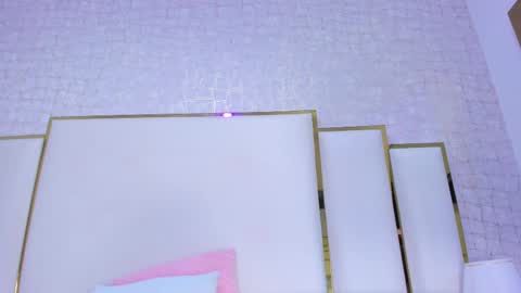 Paola  online show from 10-06-25, 11:07