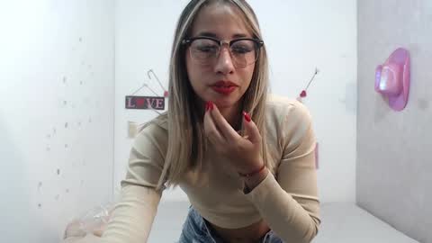 Snapshot of paolabotero chatting on 01-14-25, 02:53 Paola online show from 01-14-25, 02:53