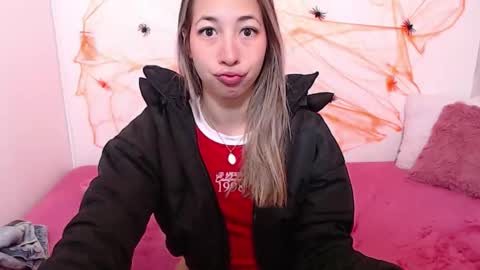 Snapshot of paolabotero chatting on 10-10-25, 12:26 Paola online show from 10-10-25, 12:26