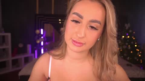 Lia online show from 12-29-24, 11:29