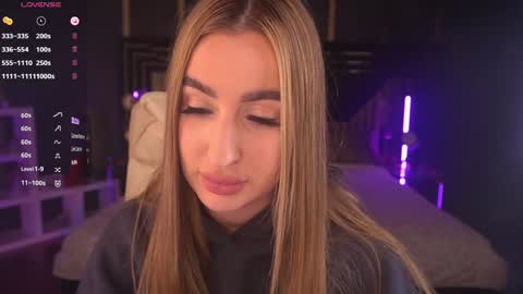 Lia online show from 01-26-25, 11:50