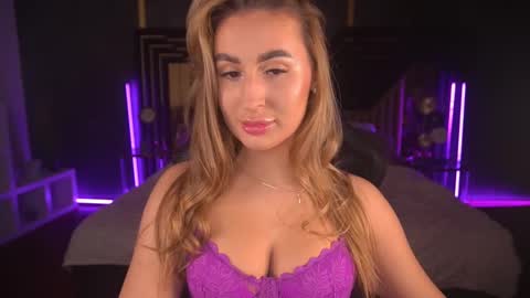 Lia online show from 02-22-25, 04:30