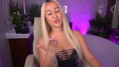 Lia online show from 06-10-26, 12:59