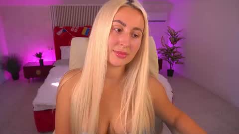 Lia online show from 07-19-26, 01:48