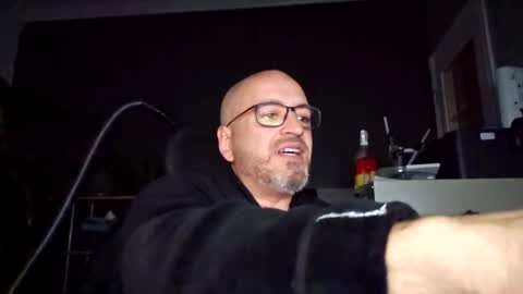 Papi online show from 01-23-25, 03:26