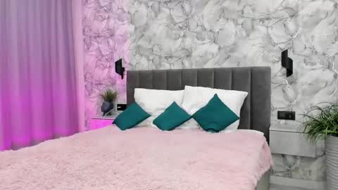 Snapshot of paradi_se chatting on 11-01-25, 08:27 Melena online show from 11-01-25, 08:27