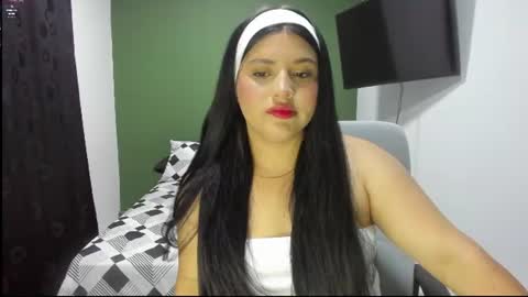 Snapshot of pareja_curiosa19 chatting on 06-25-26, 12:32 pareja_curiosa19 online show from 06-25-26, 12:32