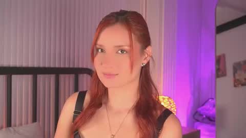 Paris  online show from 03-19-26, 03:21