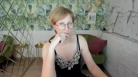 Paris online show from 06-20-26, 06:11