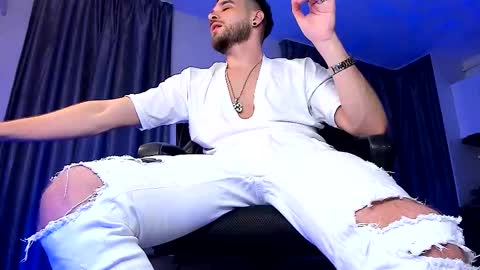 Paris online show from 01-15-26, 06:00