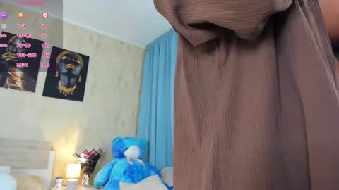 Paris online show from 02-07-25, 05:10