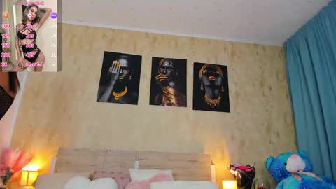 Paris online show from 02-24-25, 05:00