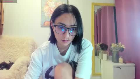 Paris online show from 02-22-26, 07:12